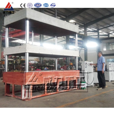 315噸三梁四柱液壓機廠家用質量征服市場