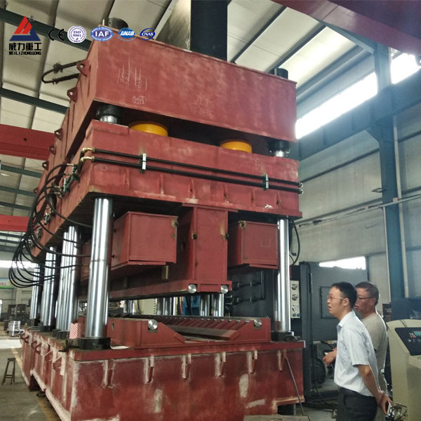 三機聯動液壓機(1200噸+800噸+800噸)液壓機