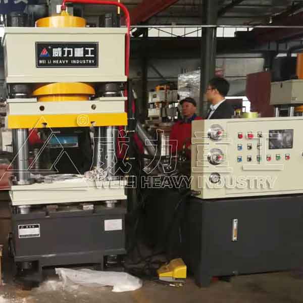 鐵粉漁網墜成型機配模具多少錢?需要多大液壓機