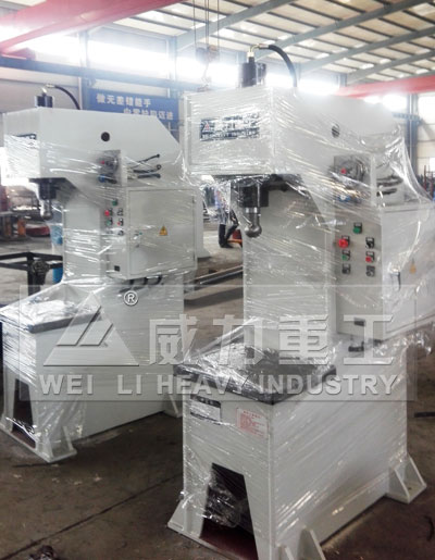 40噸單柱液壓機(jī)