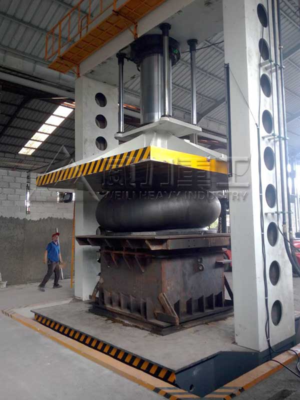 1000噸液壓機使用現場