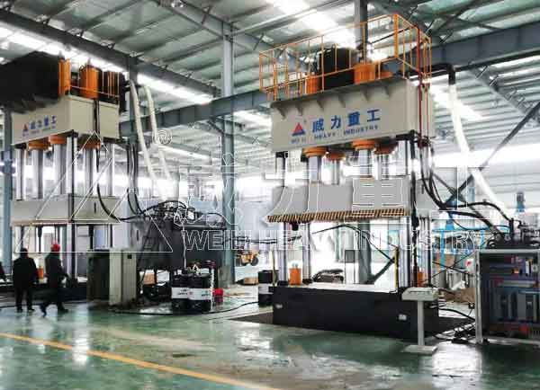 2000噸液壓機客戶使用現場