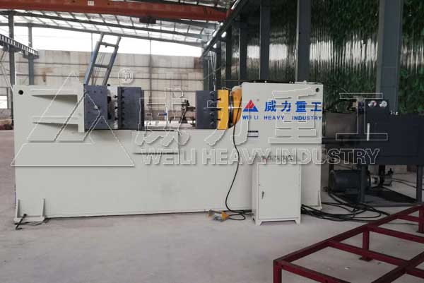 400噸臥式液壓機(jī)客戶使用現(xiàn)場(chǎng)