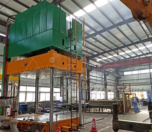 315噸SMC玻璃鋼防眩板成型液壓機(jī)