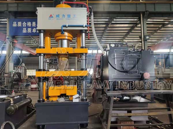 五梁四柱液壓機_315噸粉末成型油壓機