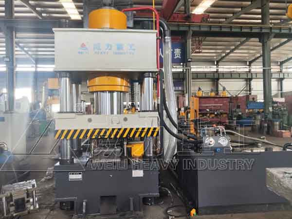 630噸四柱液壓機(jī)