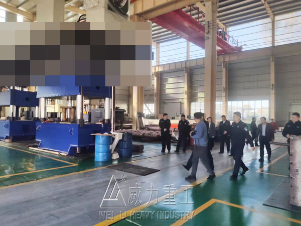 液壓機生產車間