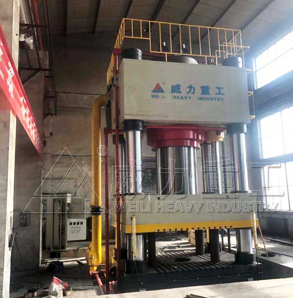 4000噸汽車輪轂鍛造液壓機(jī)