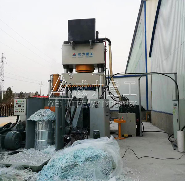 1200噸塑料托盤液壓機