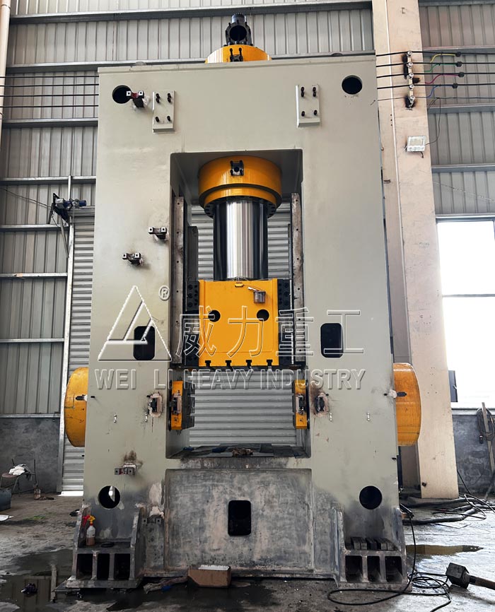 800噸框架多向模鍛液壓機(jī)