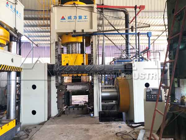 5000噸斗齒鍛造液壓機客戶現場